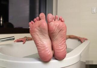 big tits sexy feet
